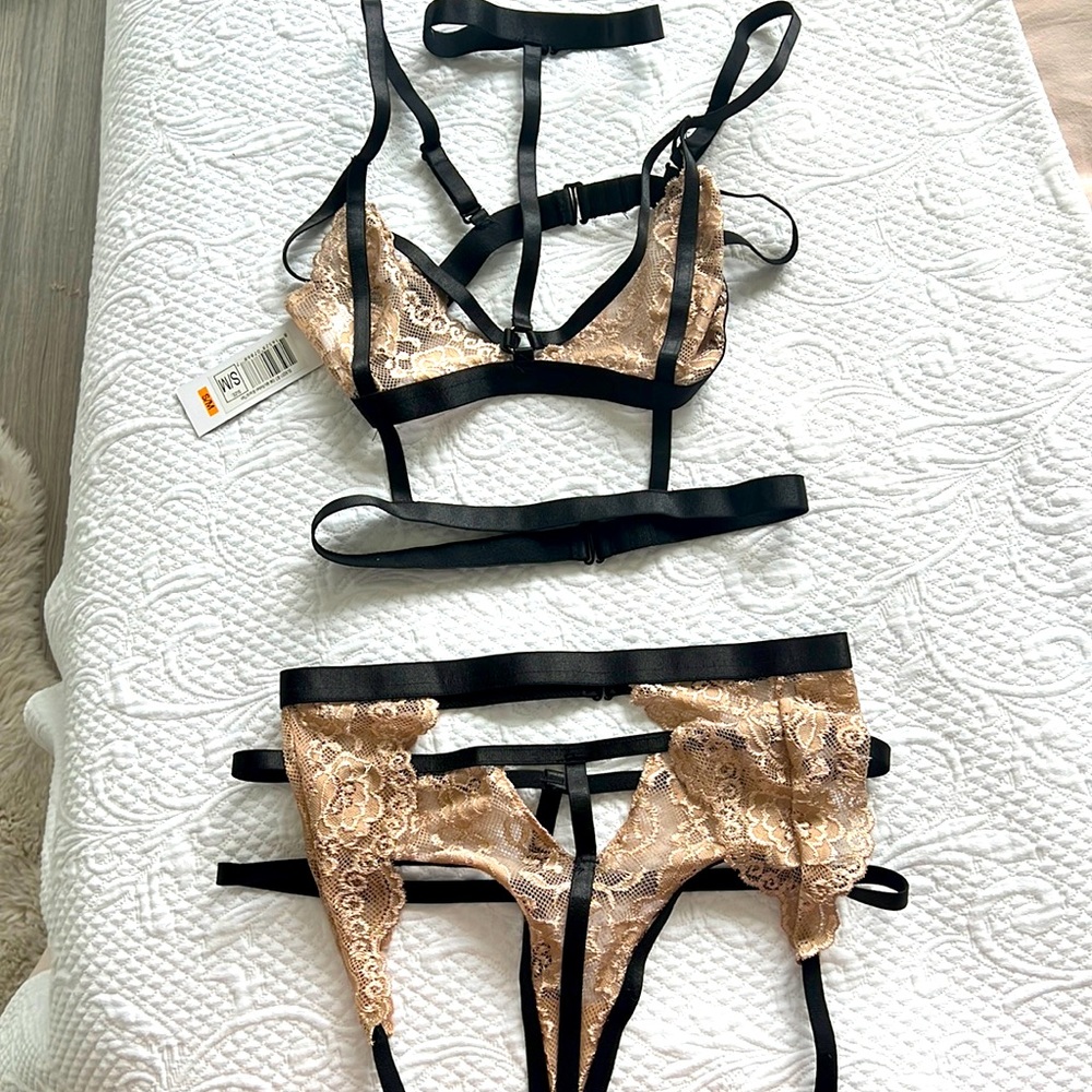 COPY - NWT Black and Rose Gold YANDY Lingerie 3 Piece Set